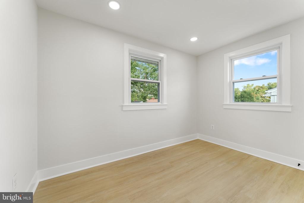 2503 BROOKS DRIVE