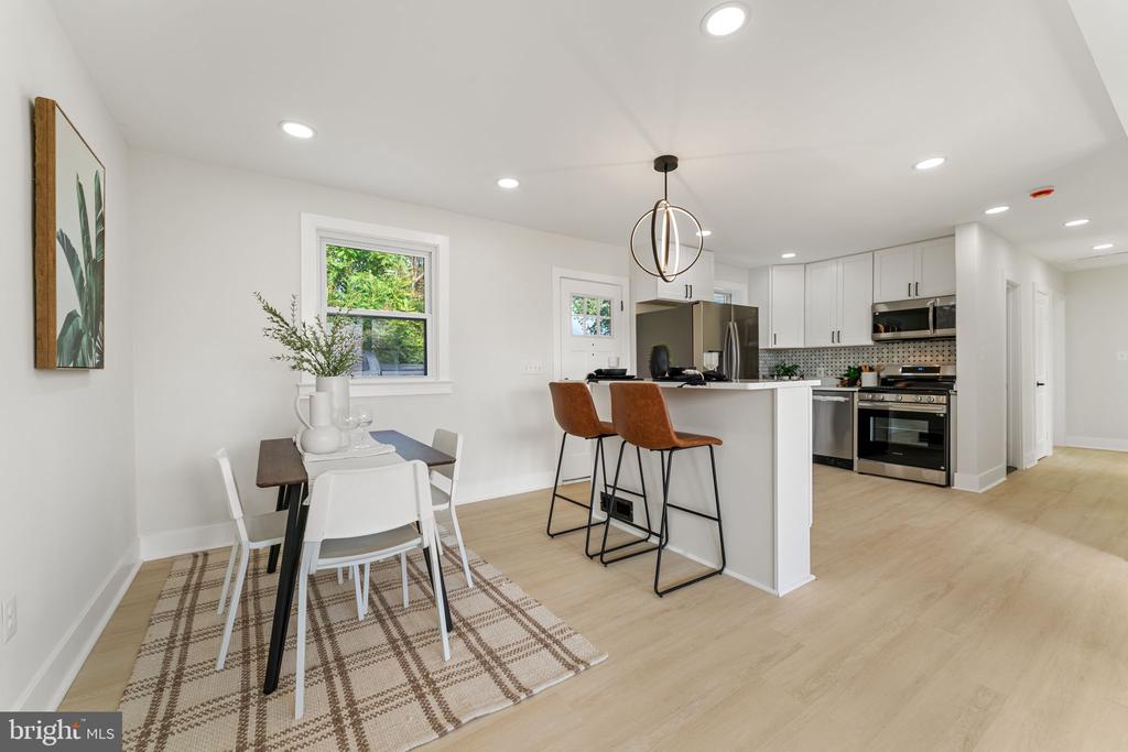 2503 BROOKS DRIVE