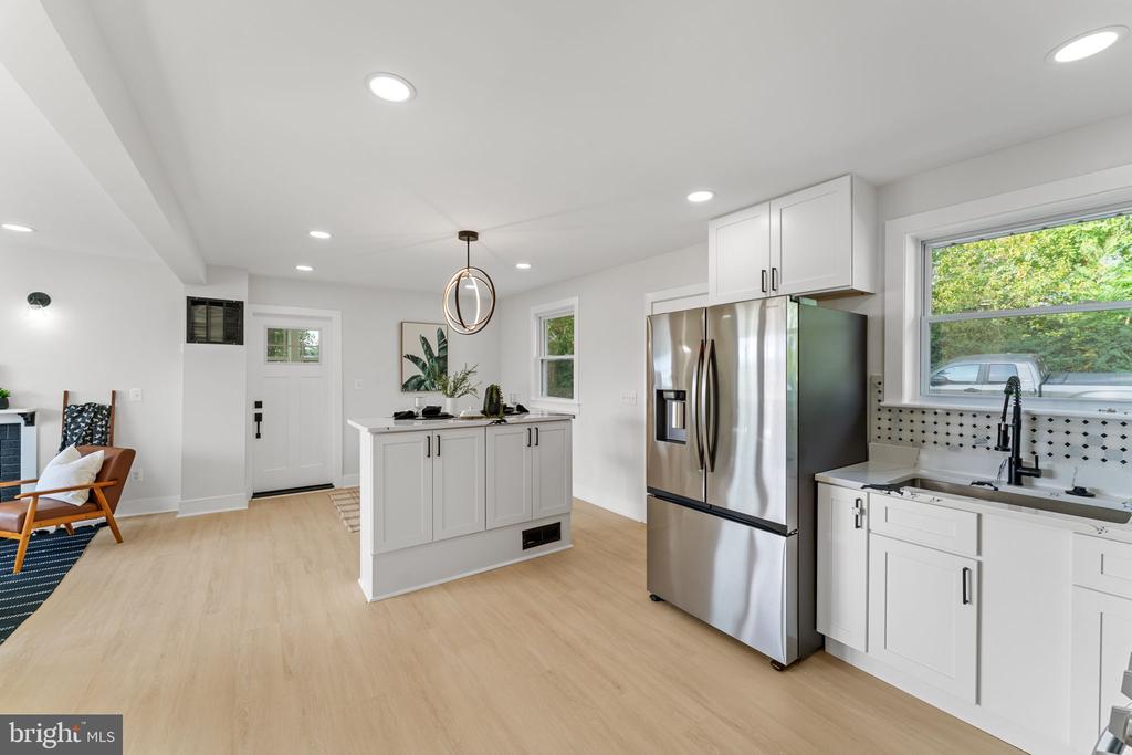 2503 BROOKS DRIVE