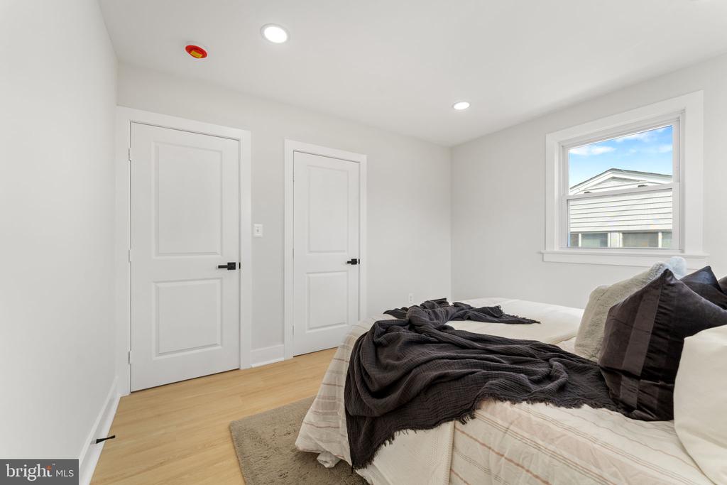 2503 BROOKS DRIVE