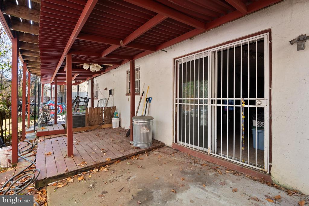 8600 SAPIENZA DRIVE