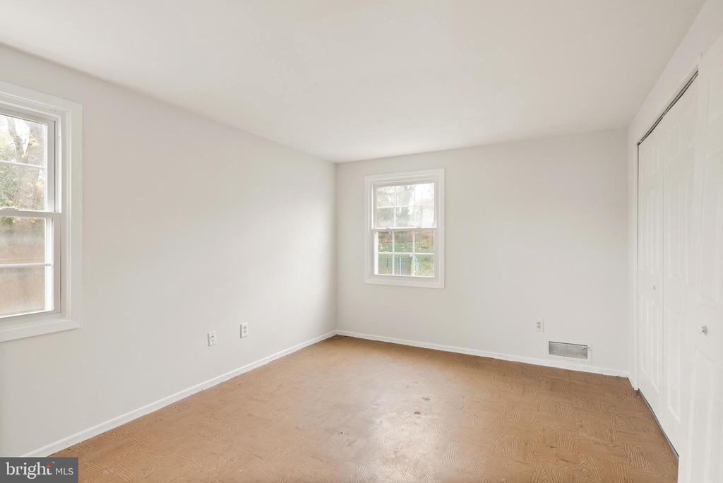 3107 TWISTING LANE