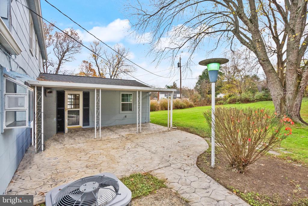 3107 TWISTING LANE