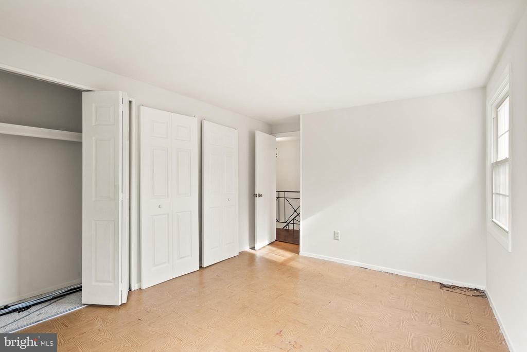 3107 TWISTING LANE