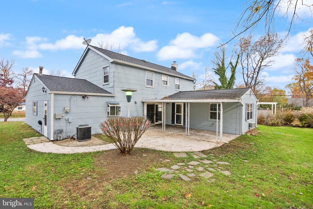 3107 TWISTING LANE
