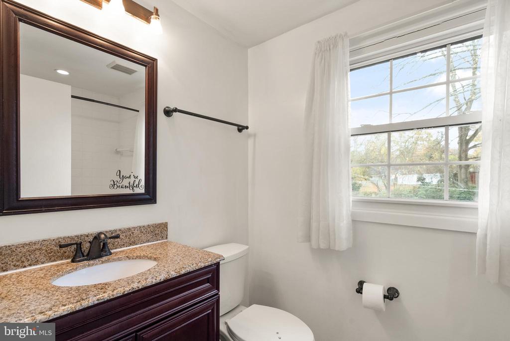 3107 TWISTING LANE
