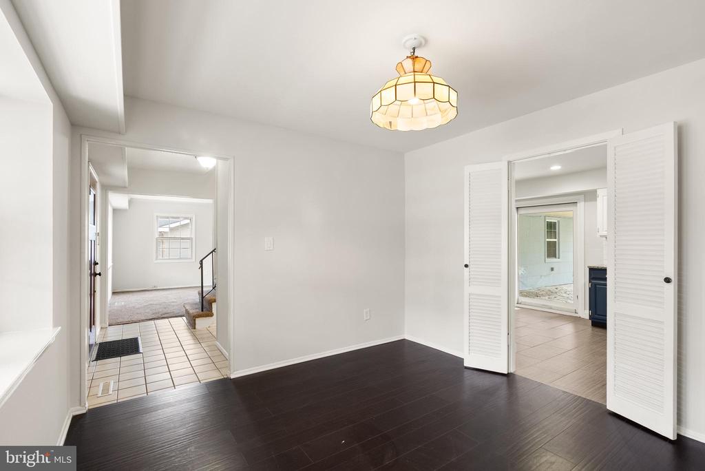 3107 TWISTING LANE