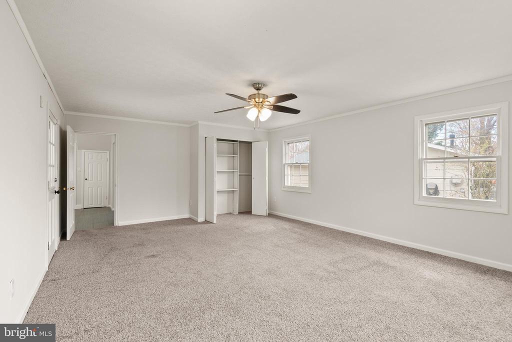 3107 TWISTING LANE