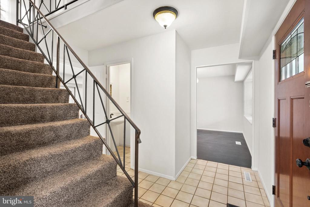 3107 TWISTING LANE