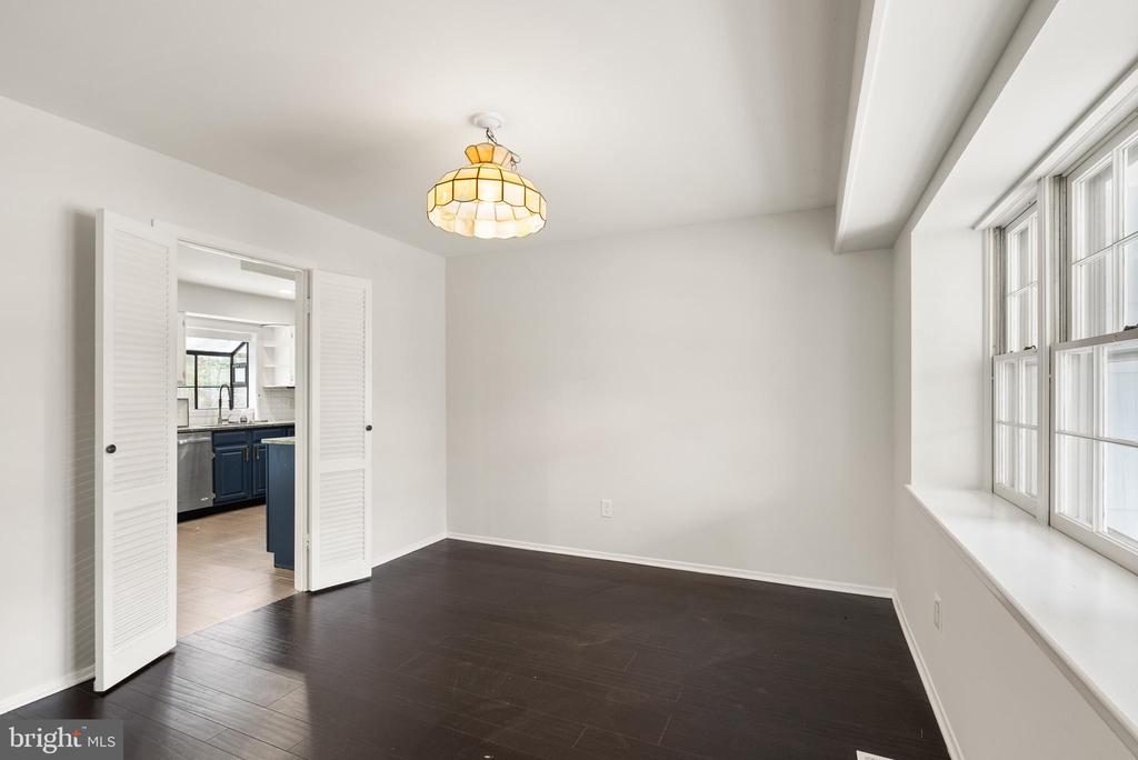 3107 TWISTING LANE
