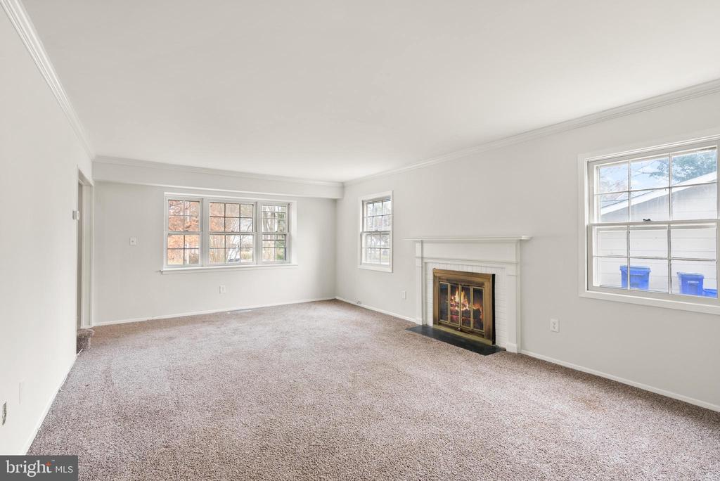 3107 TWISTING LANE