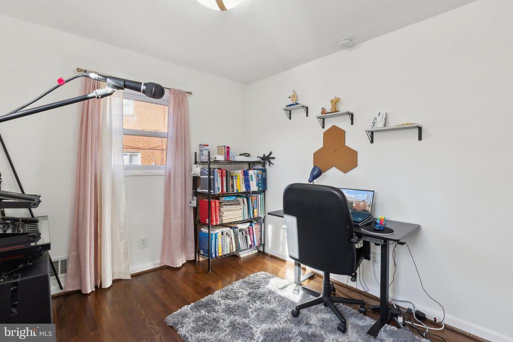 317 FERNDALE PLACE