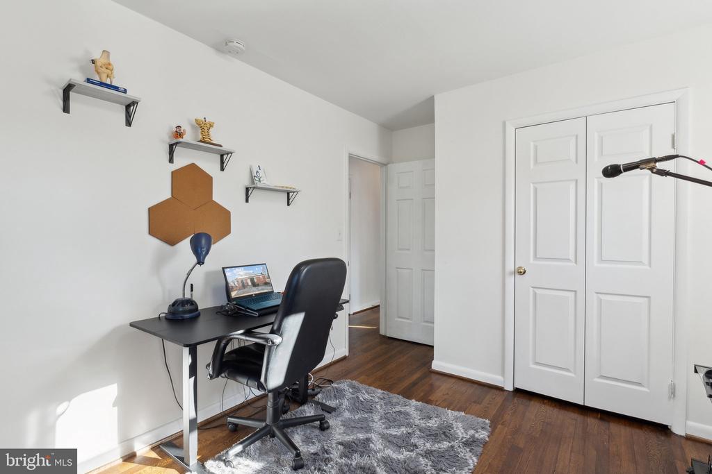 317 FERNDALE PLACE
