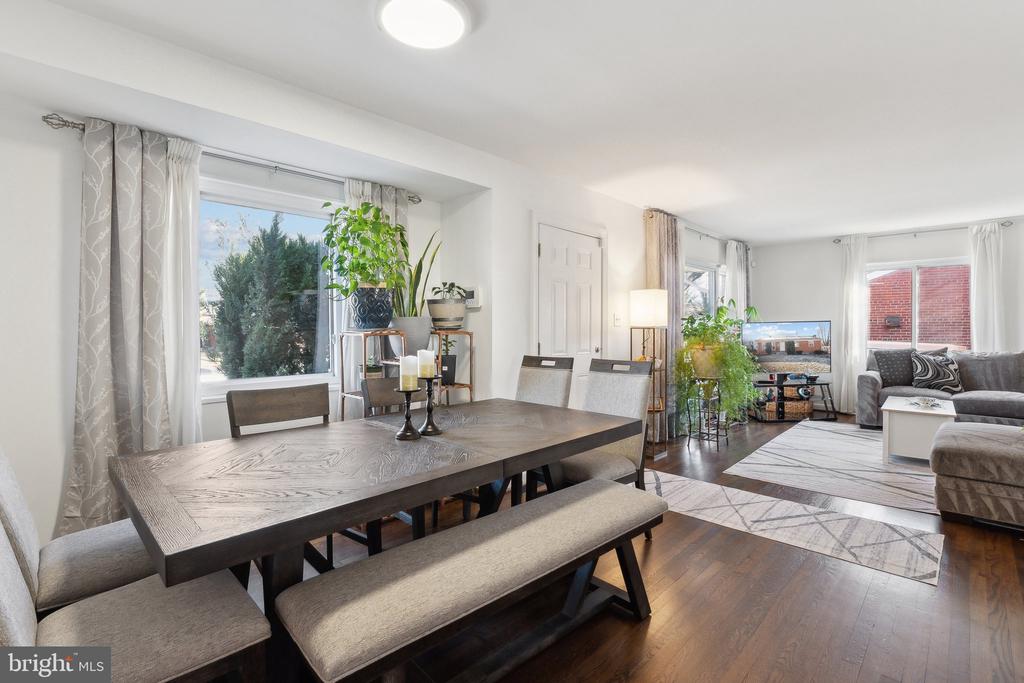 317 FERNDALE PLACE