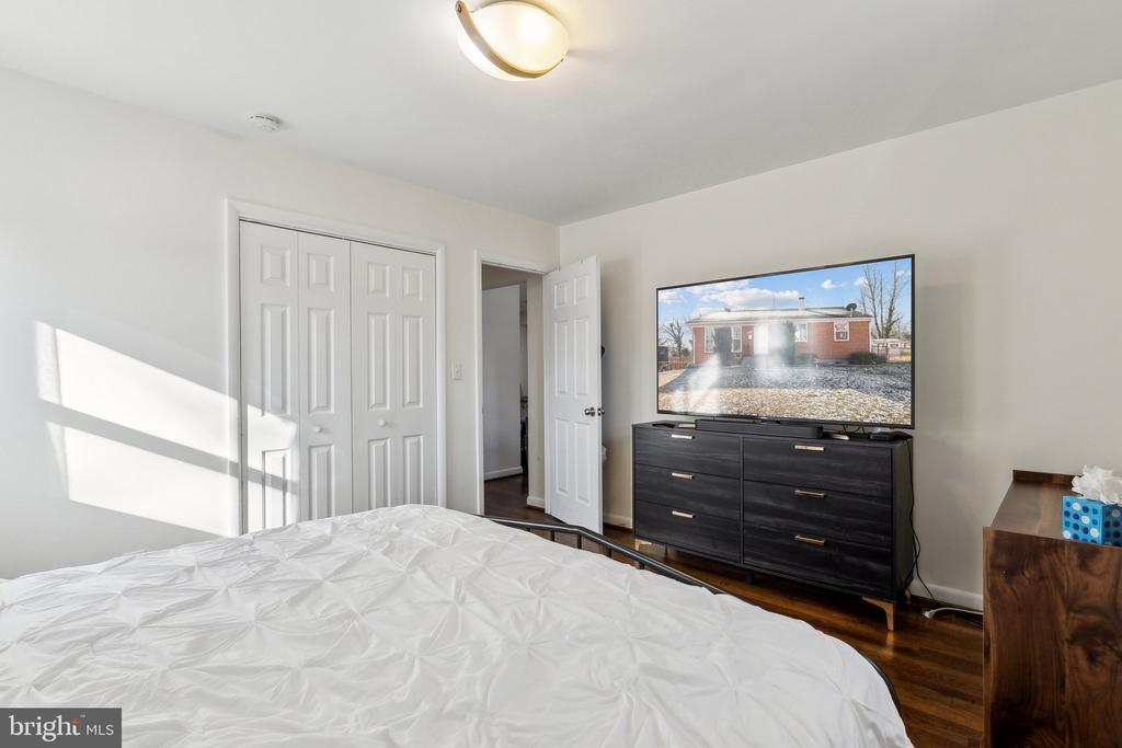 317 FERNDALE PLACE