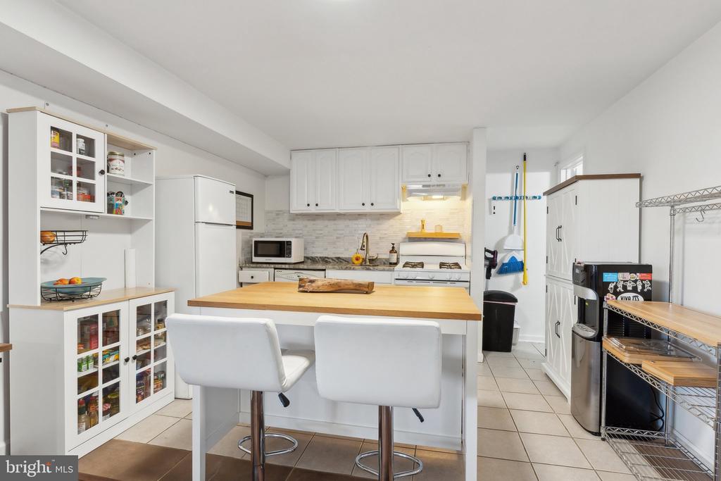 317 FERNDALE PLACE
