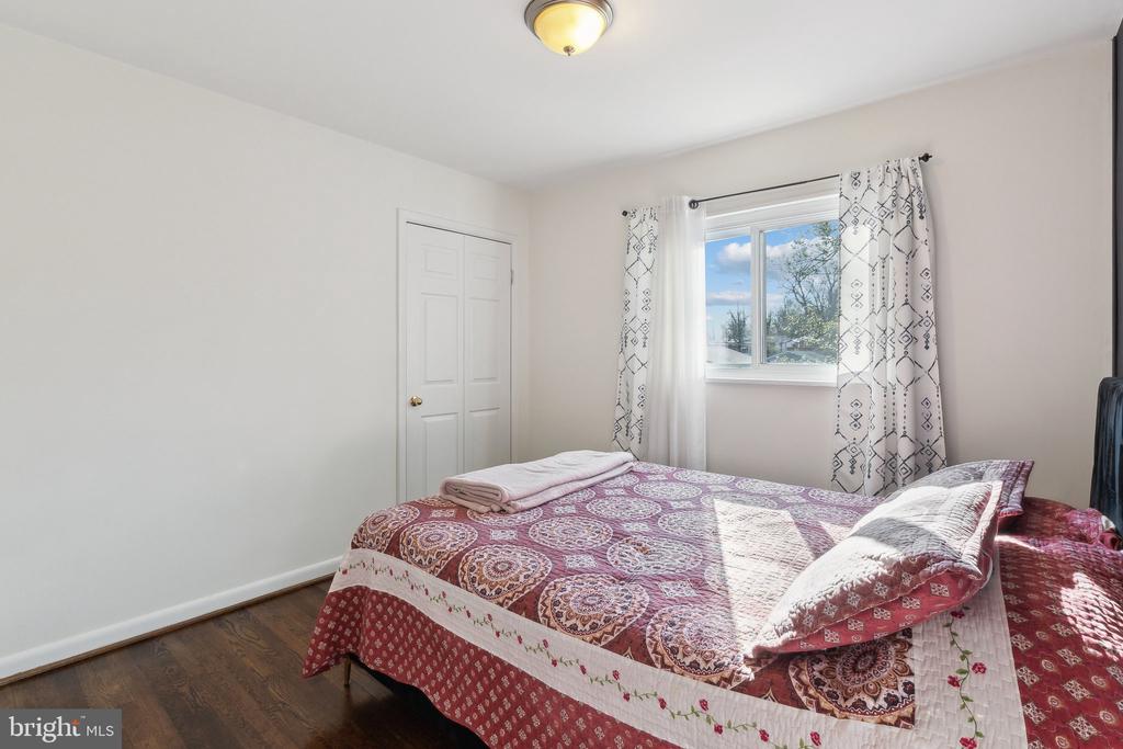 317 FERNDALE PLACE