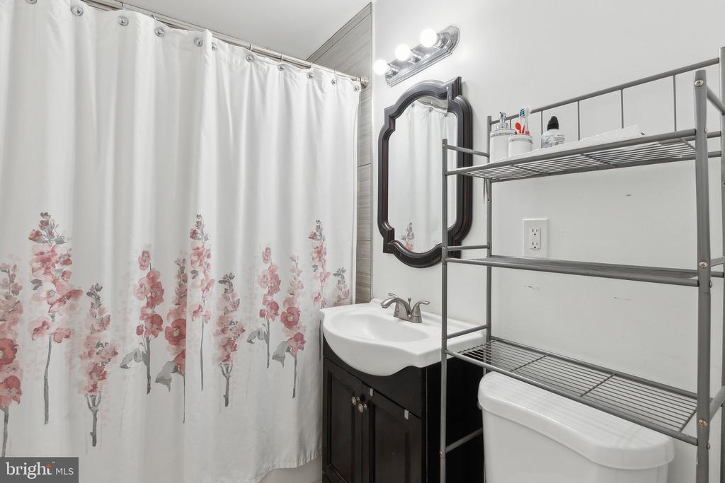 317 FERNDALE PLACE