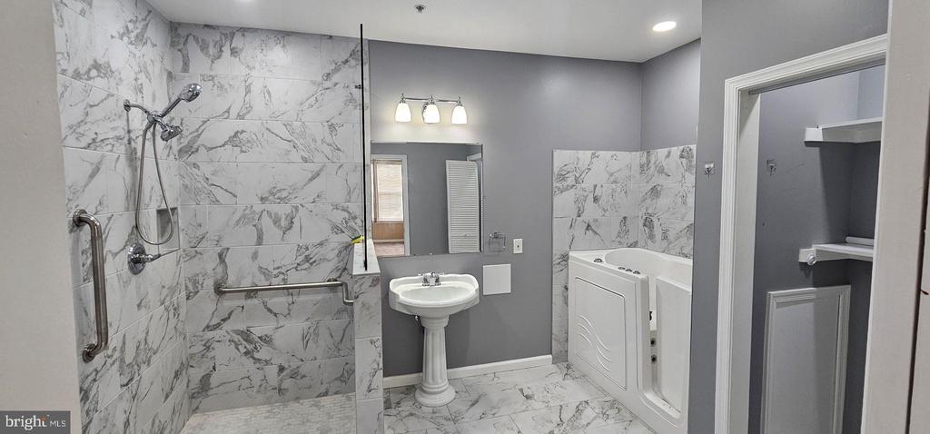 13712 NEW ACADIA LANE
