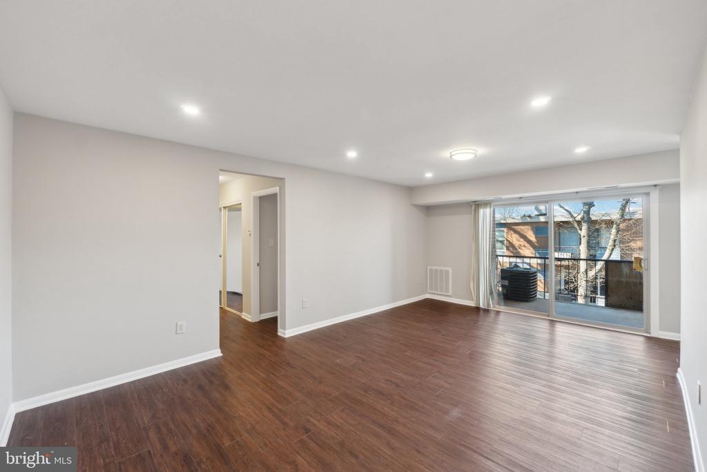 3809 SAINT BARNABAS ROAD Unit: T202