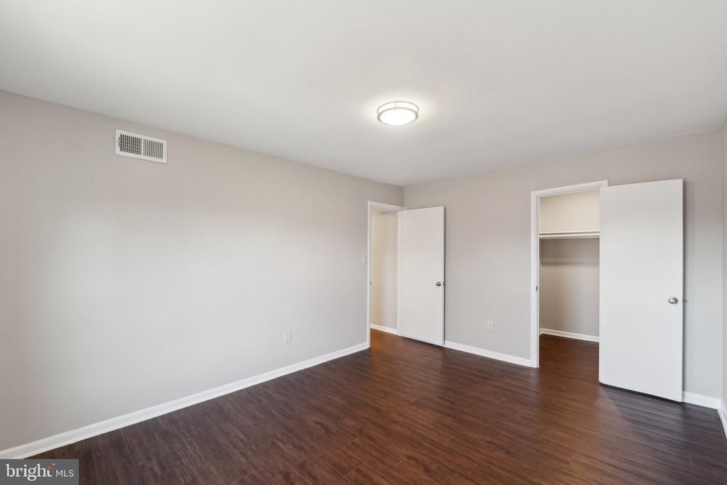 3809 SAINT BARNABAS ROAD Unit: T202