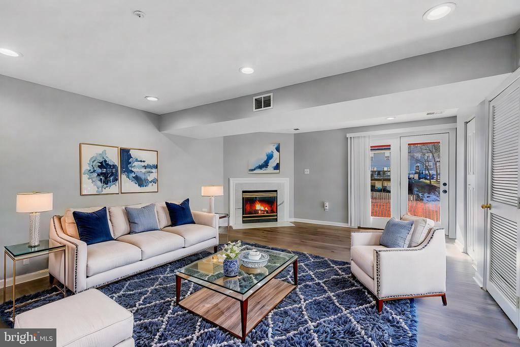 5619 PRESCOTT COURT