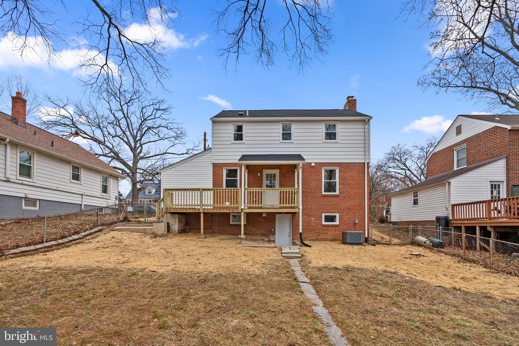 3913 ONEIDA PLACE