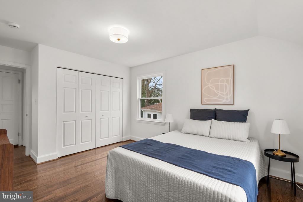 3913 ONEIDA PLACE