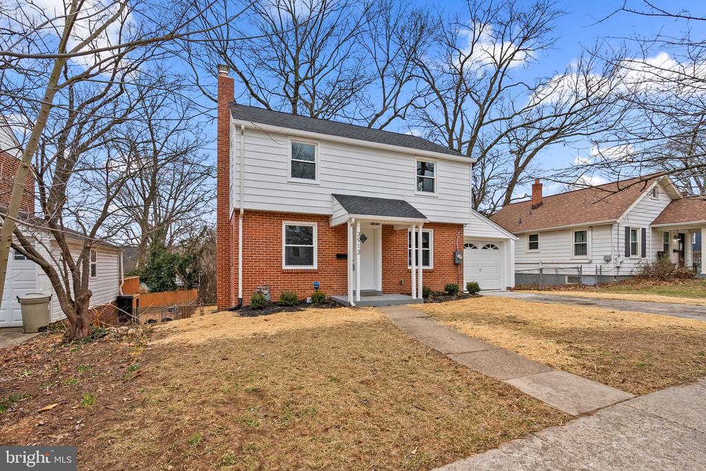 3913 ONEIDA PLACE