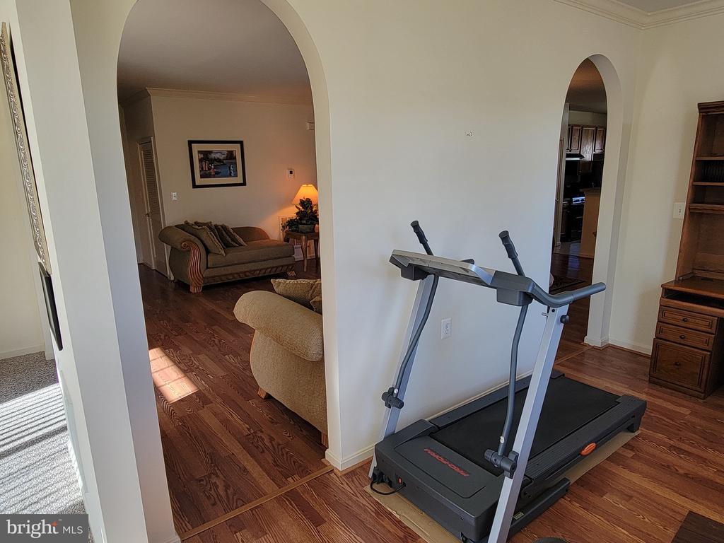 310 BATHURST STREET