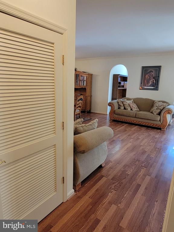 310 BATHURST STREET