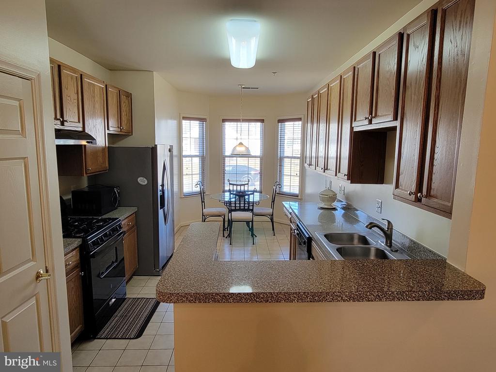 310 BATHURST STREET