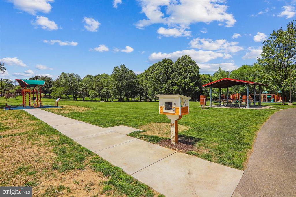 15702 DORSET ROAD Unit: 204