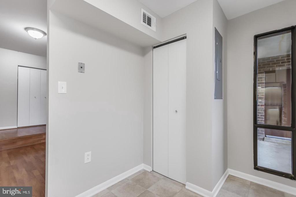 15702 DORSET ROAD Unit: 204