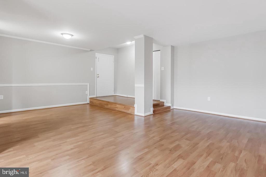 15702 DORSET ROAD Unit: 204