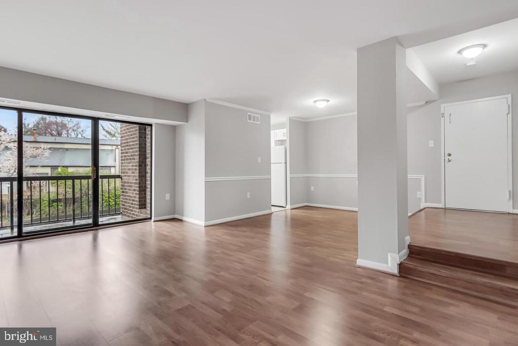 15702 DORSET ROAD Unit: 204