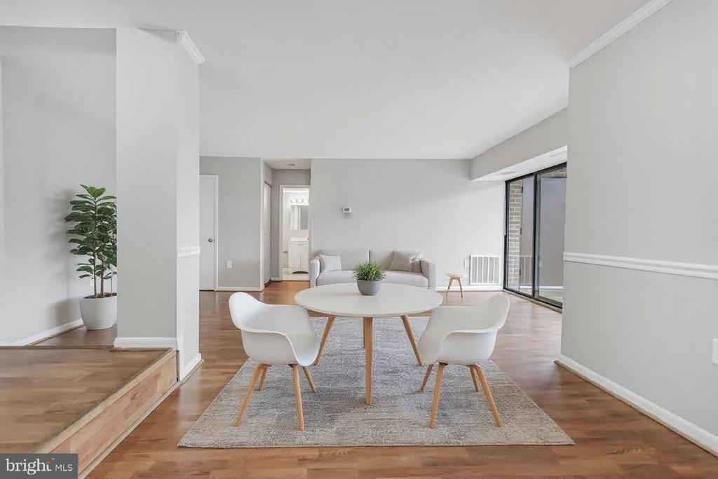 15702 DORSET ROAD Unit: 204