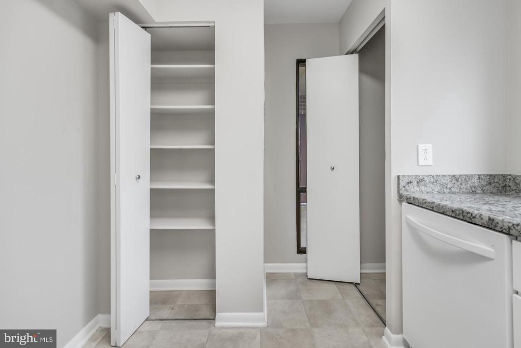 15702 DORSET ROAD Unit: 204