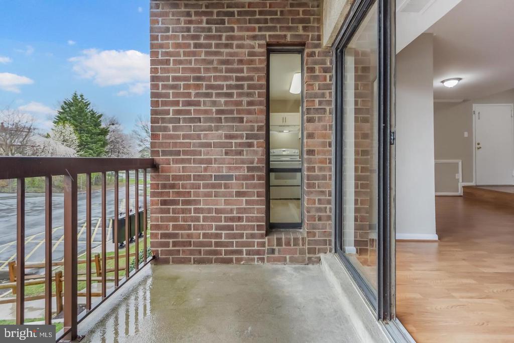 15702 DORSET ROAD Unit: 204