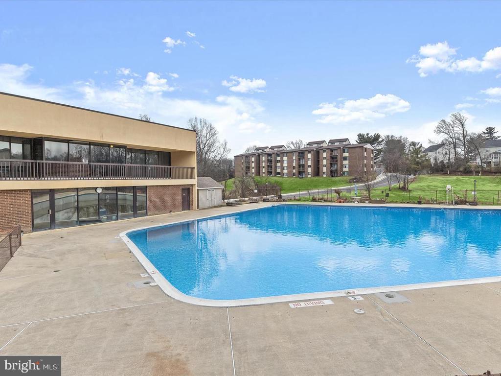 15702 DORSET ROAD Unit: 204