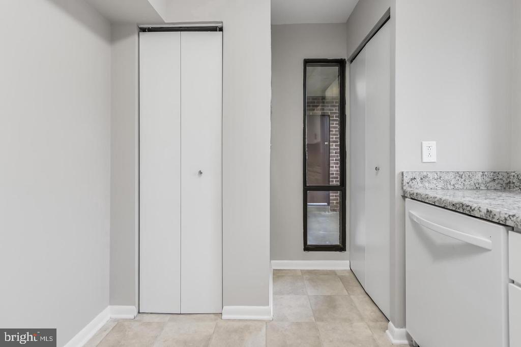 15702 DORSET ROAD Unit: 204