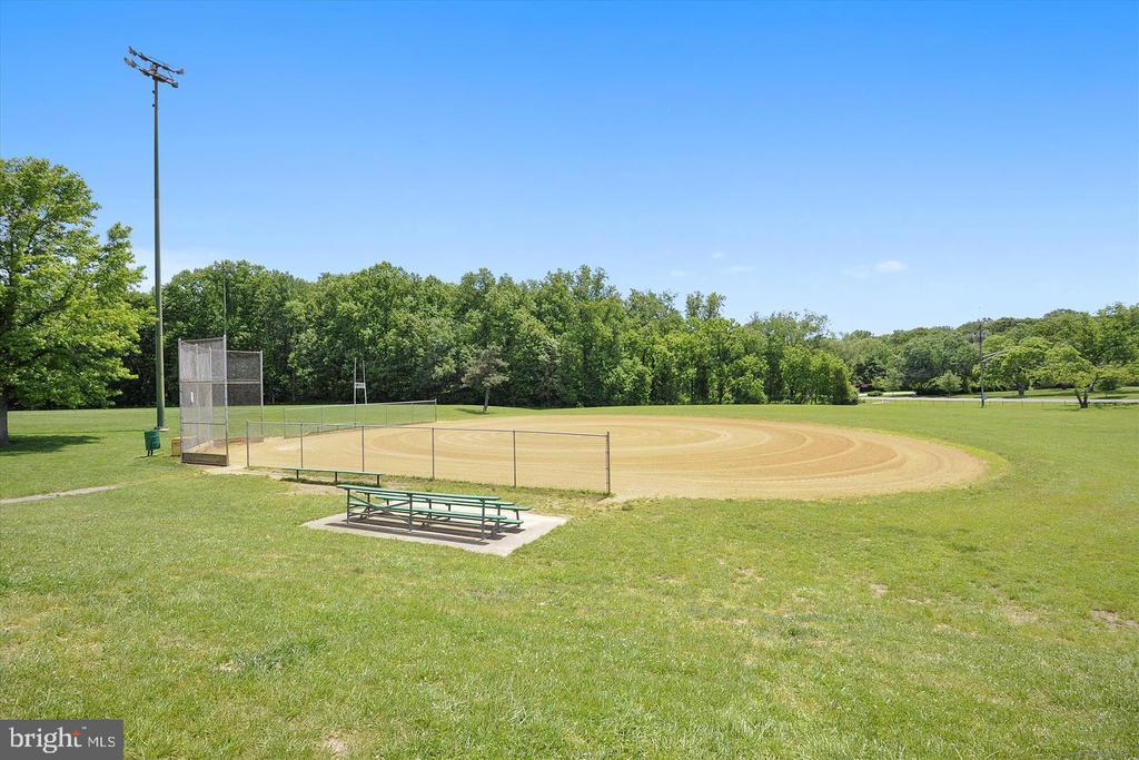 15702 DORSET ROAD Unit: 204
