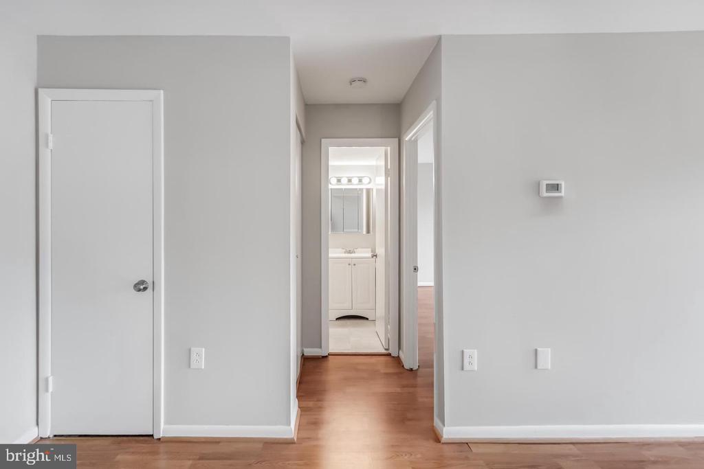 15702 DORSET ROAD Unit: 204