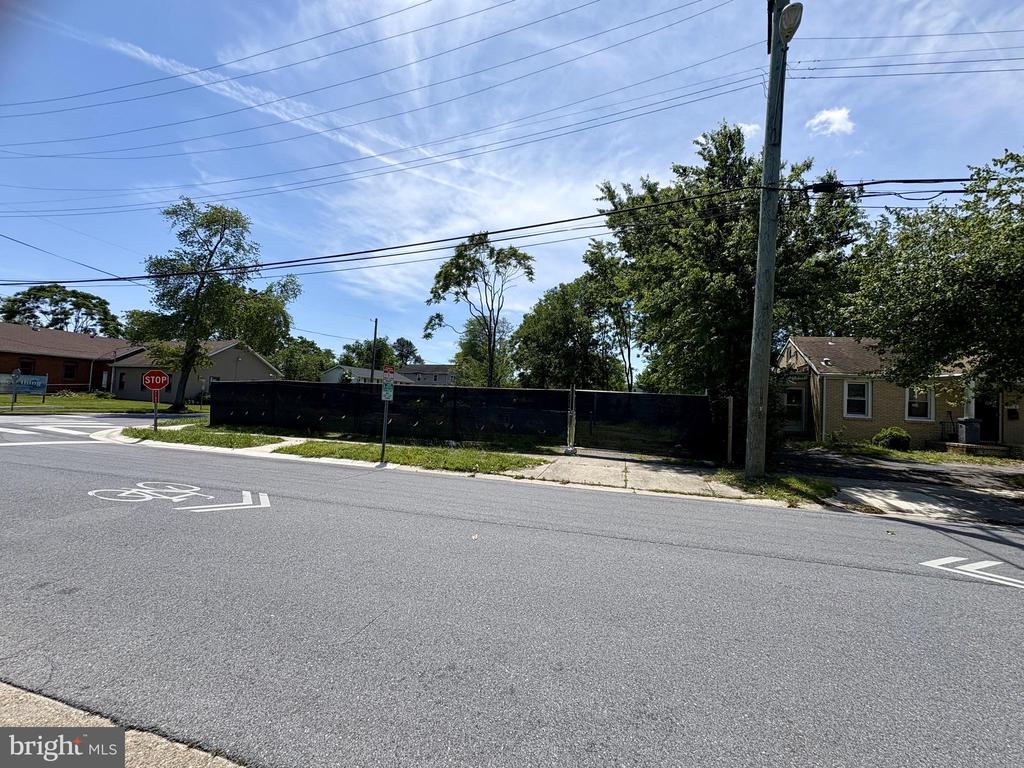 5021 LAKELAND ROAD