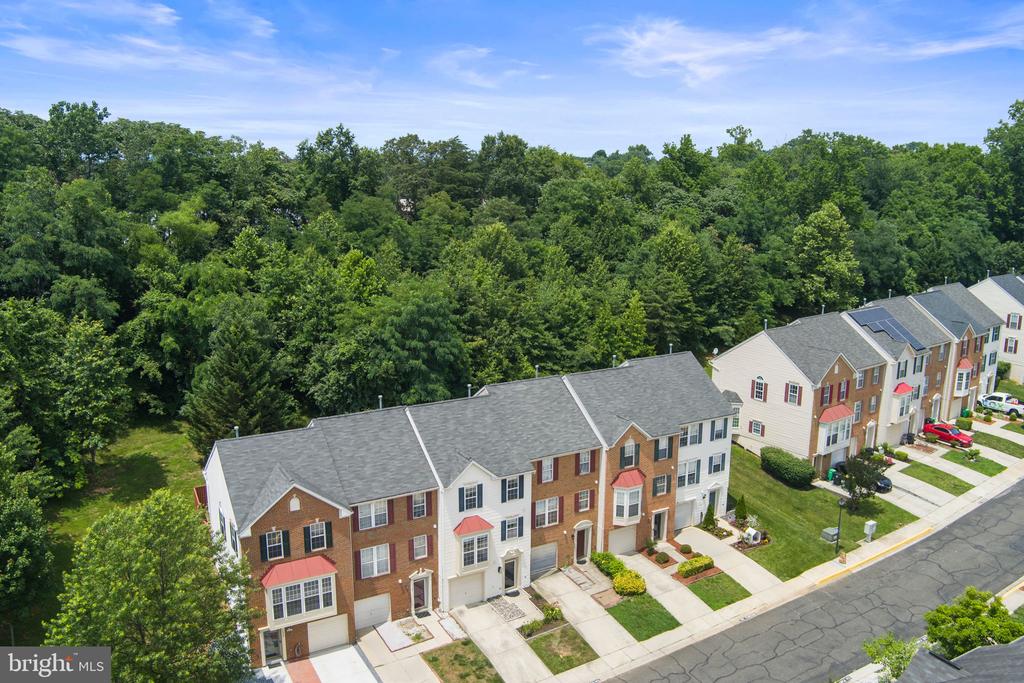 4004 MEADOW TRAIL LANE