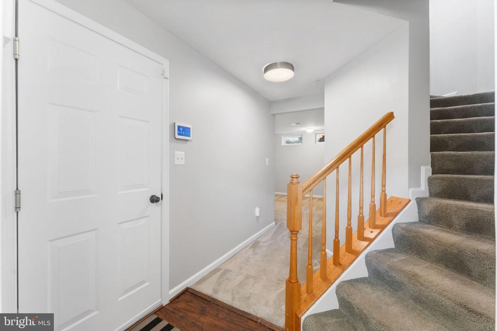 4004 MEADOW TRAIL LANE