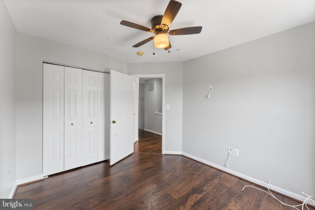 4004 MEADOW TRAIL LANE