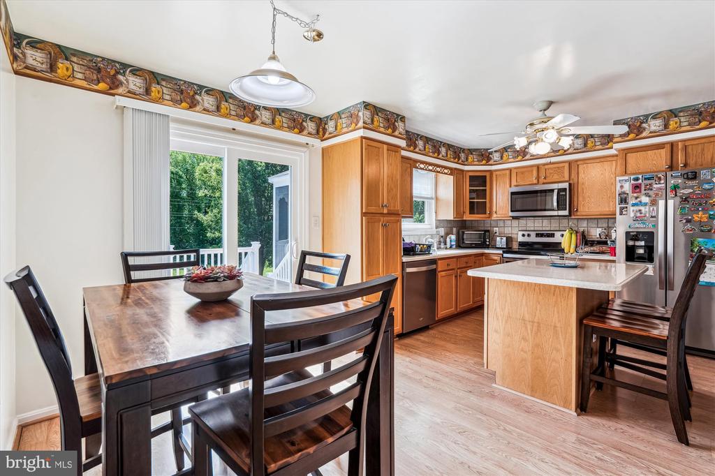 10902 VALLEY BROOK DRIVE