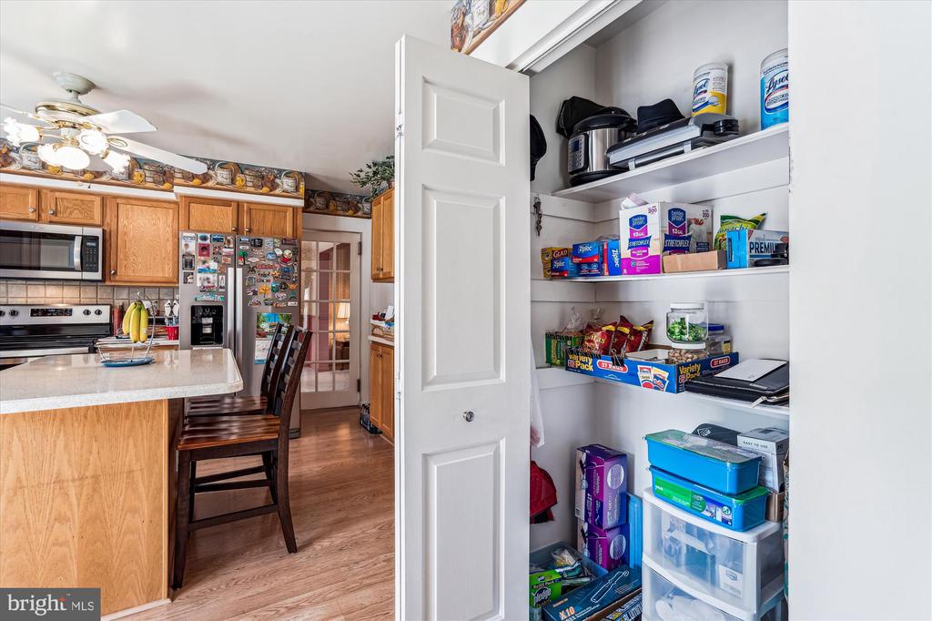 10902 VALLEY BROOK DRIVE