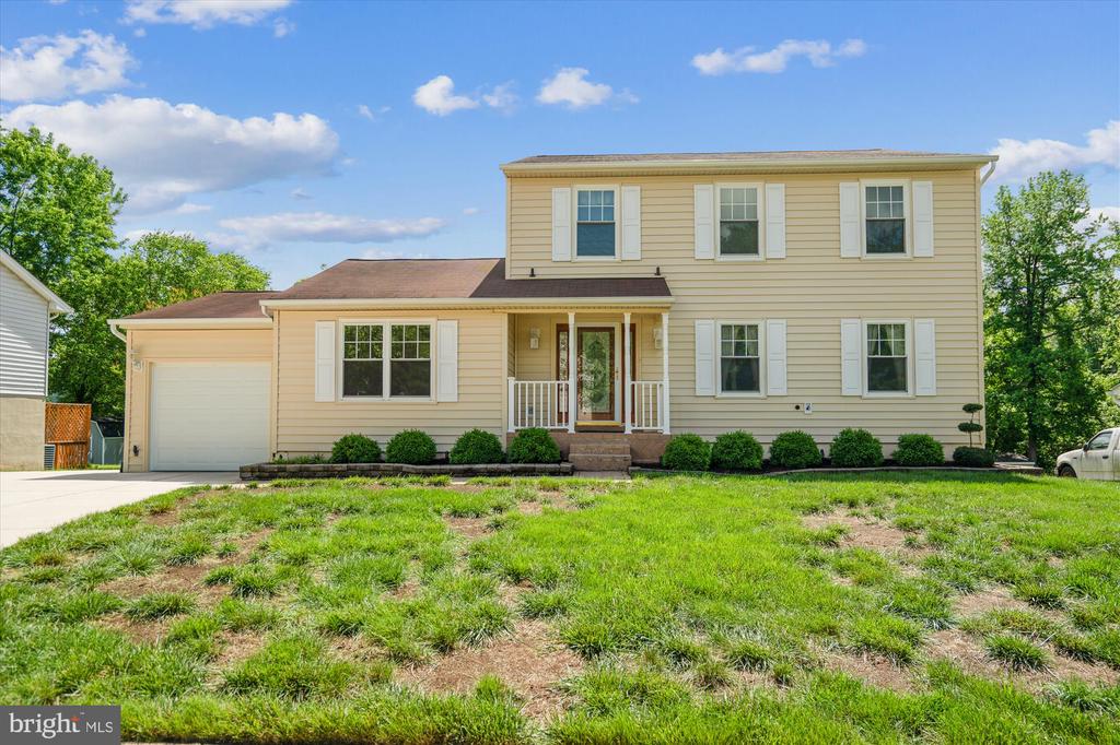 10902 VALLEY BROOK DRIVE